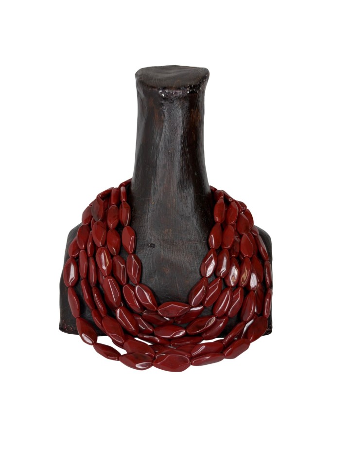 Collar Córcega granate