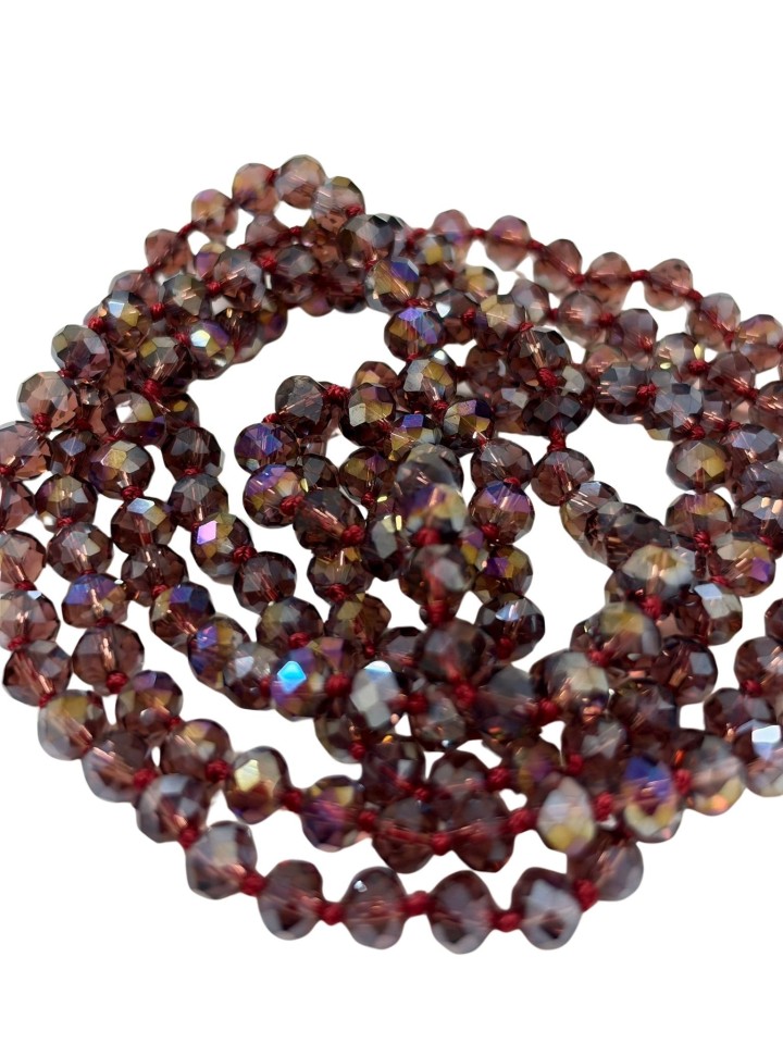 Collar de cristal en granate tornasolado