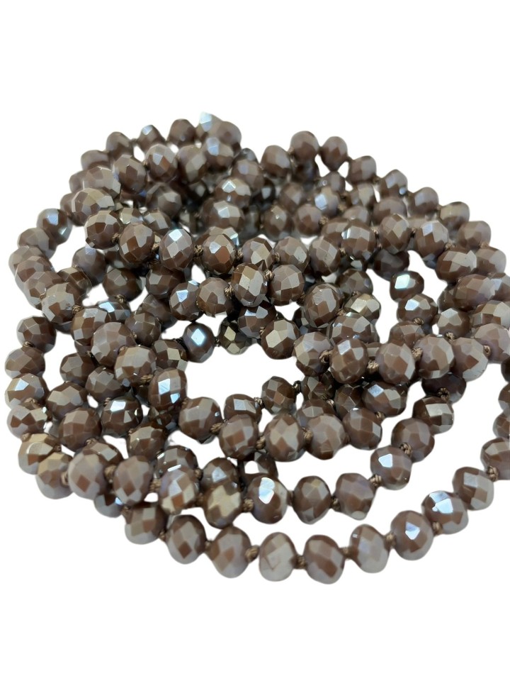 Collar de cristal en tono topo