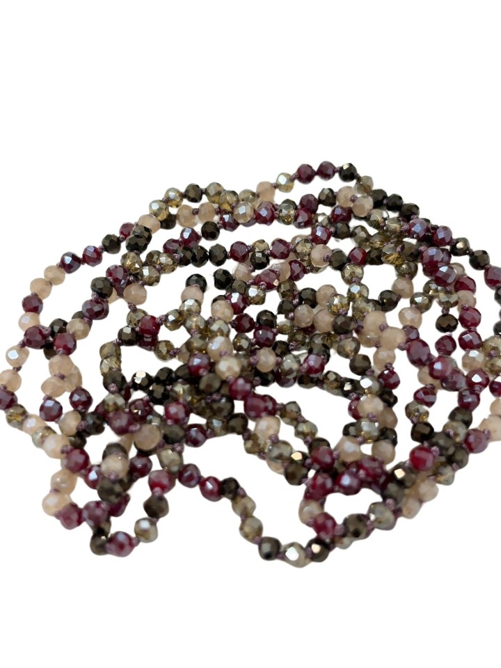Collar de mini cristales en tonos granates, grises y rosas