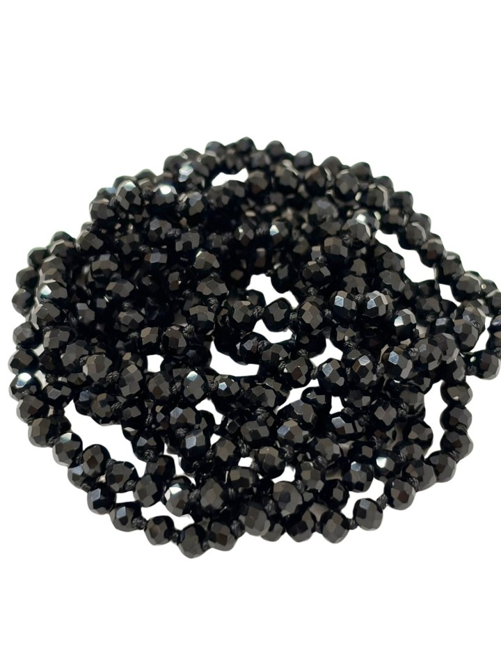 Collar de mini cristales en tono negro