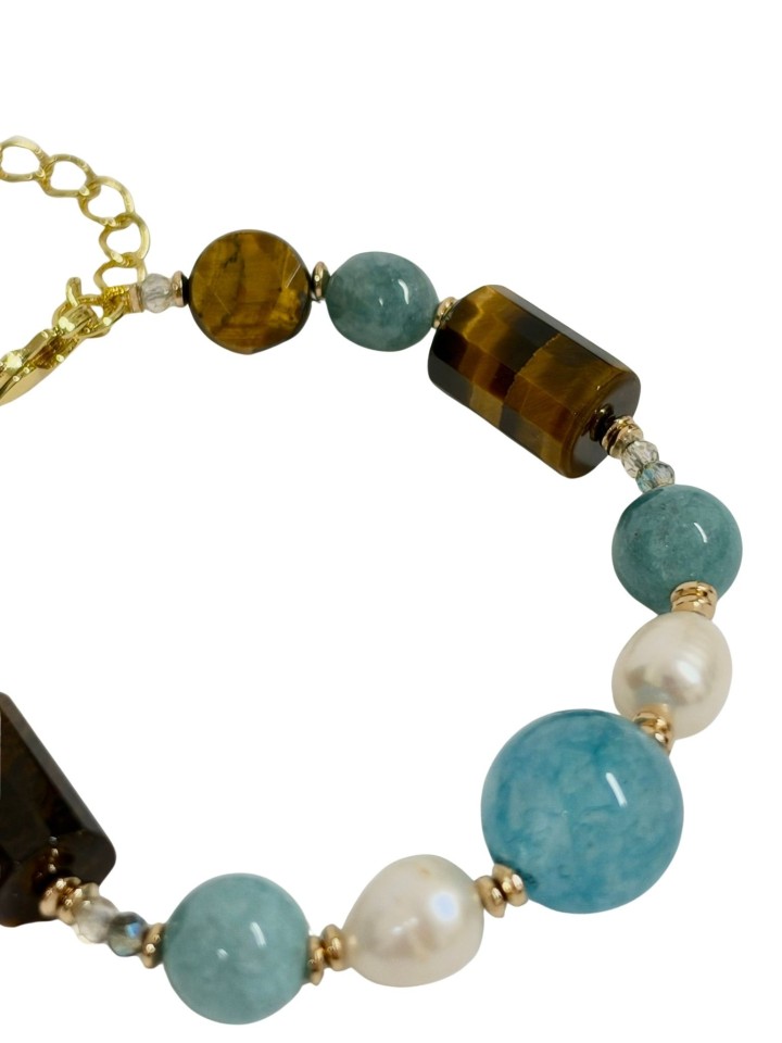 Pulsera de ágatas y perlas en azul mar y marrón