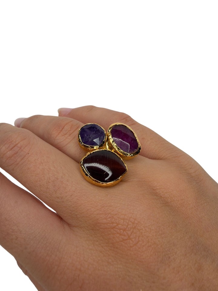 Anillo Estambul tres piedras granate