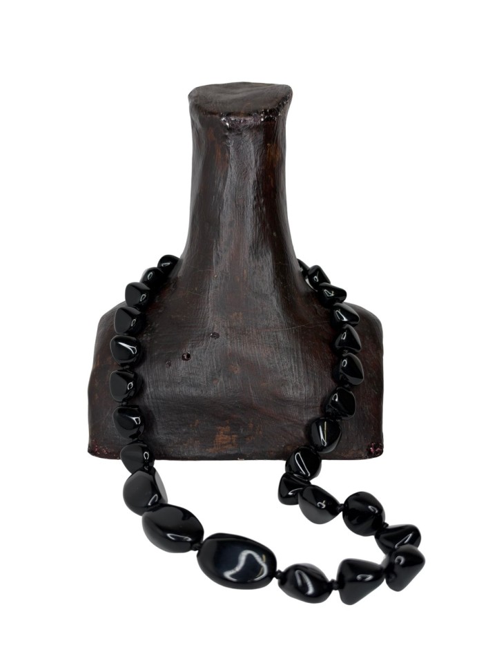 Collar Roca negro